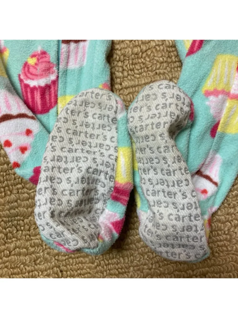 Carter's Sleeper Girls 18m Cupcakes Soft some pilling Feet Full Zip